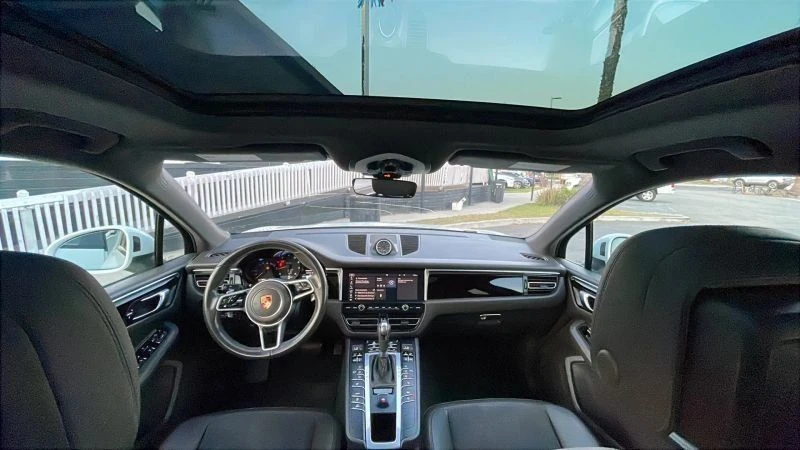 2019 Porsche Macan - Image 19 of 20