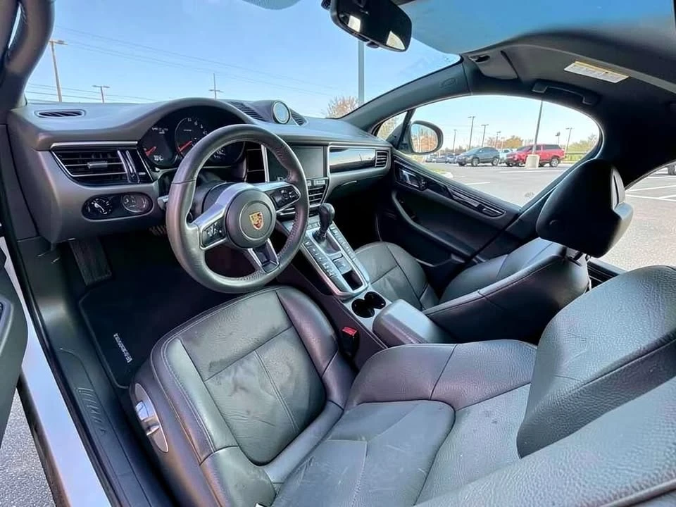2019 Porsche Macan - Image 13 of 20