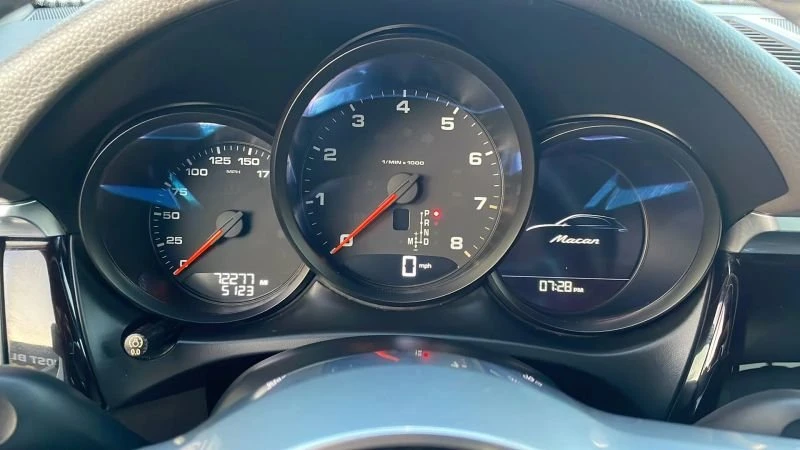 2019 Porsche Macan - Image 14 of 20