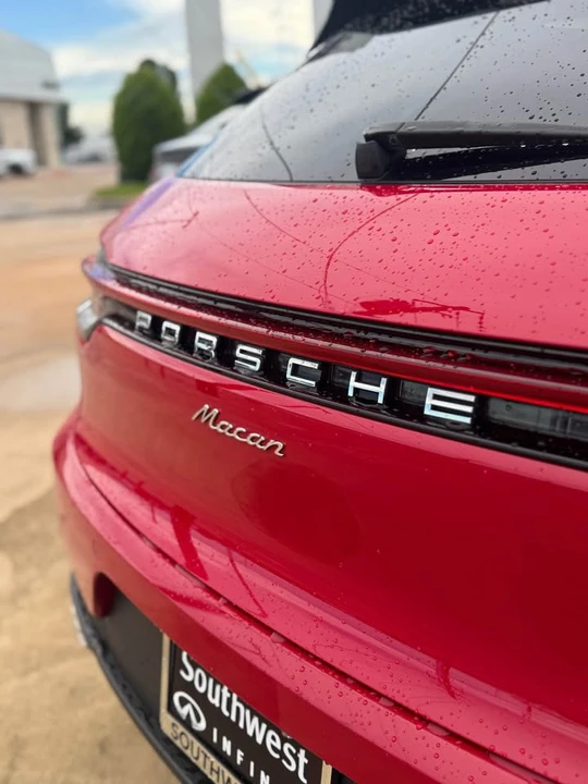 2019 Porsche Macan - Image 3 of 4