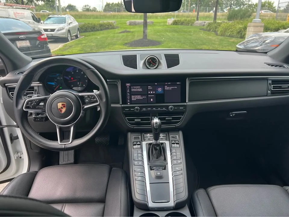 2019 Porsche Macan - Image 11 of 20