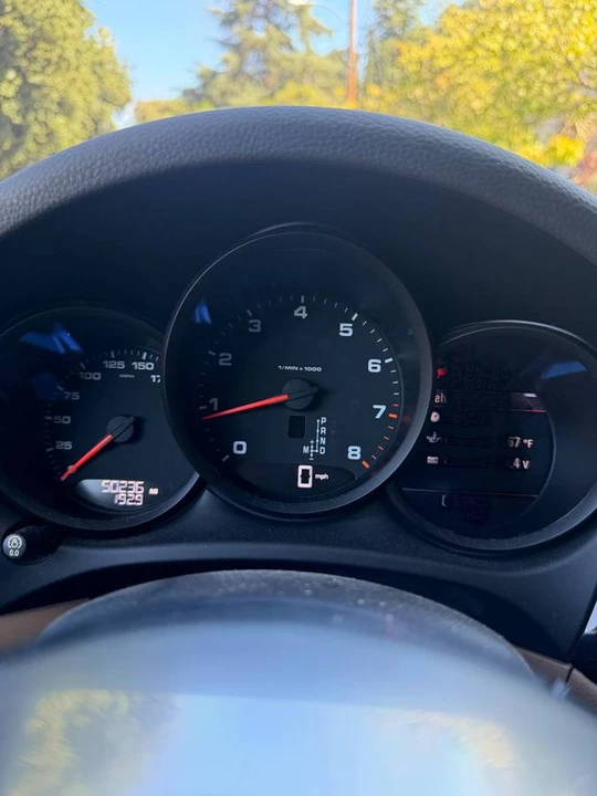 2019 Porsche Macan - Image 14 of 24