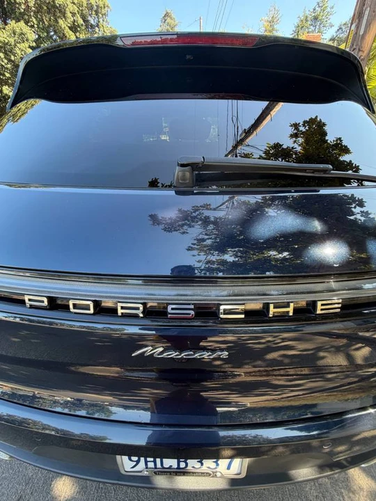 2019 Porsche Macan - Image 22 of 24