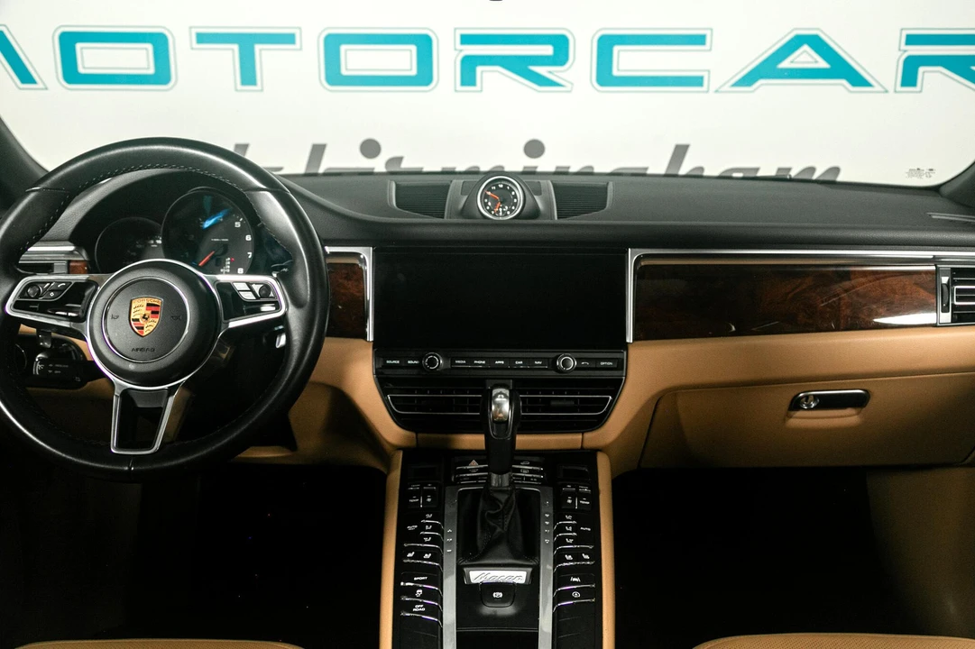 2019 Porsche Macan - Image 10 of 21