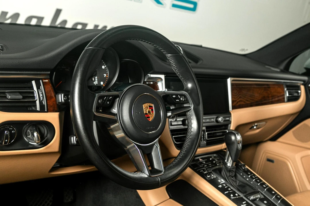 2019 Porsche Macan - Image 2 of 21