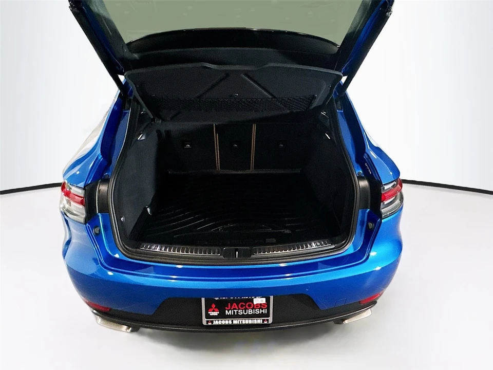 2019 Porsche Macan - Image 17 of 21
