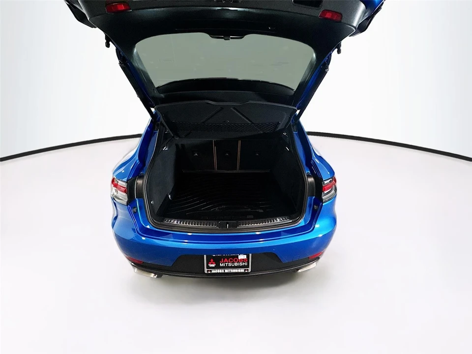2019 Porsche Macan - Image 18 of 21