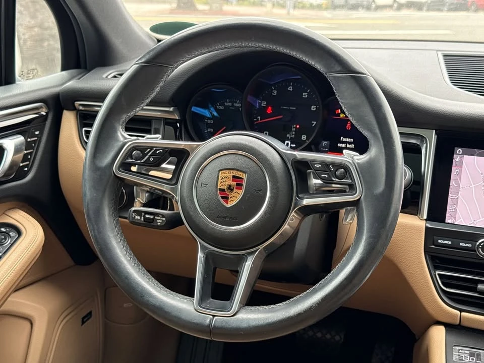 2019 Porsche Macan - Image 13 of 20