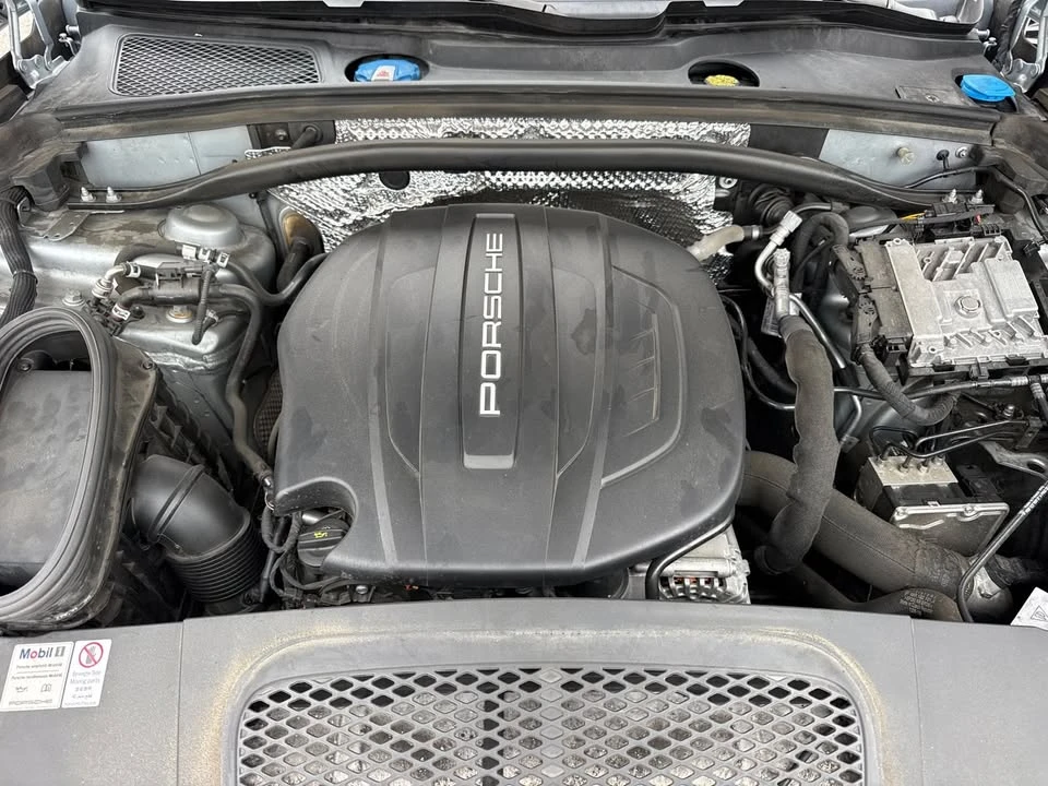 2019 Porsche Macan - Image 8 of 20