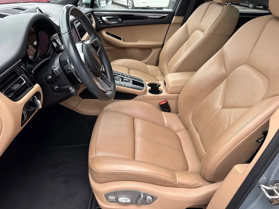 2019 Porsche Macan - Image 15 of 20