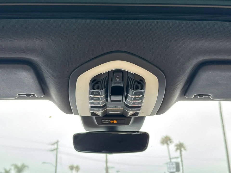 2019 Porsche Macan - Image 14 of 20