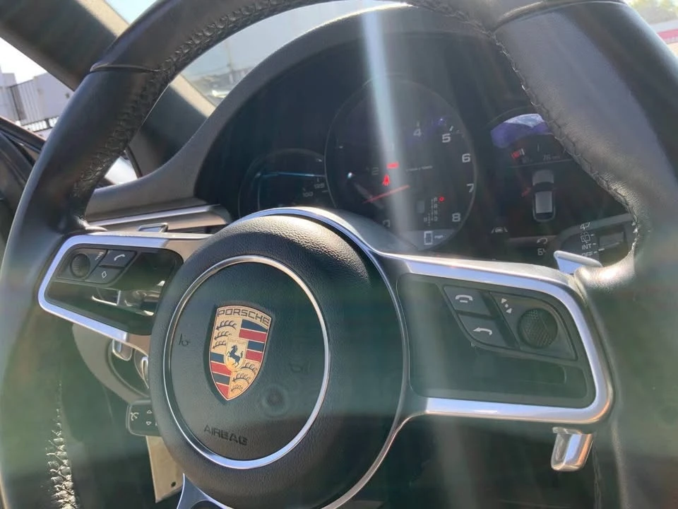2019 Porsche Macan - Image 13 of 20