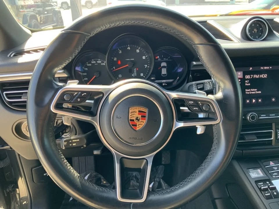 2019 Porsche Macan - Image 12 of 20