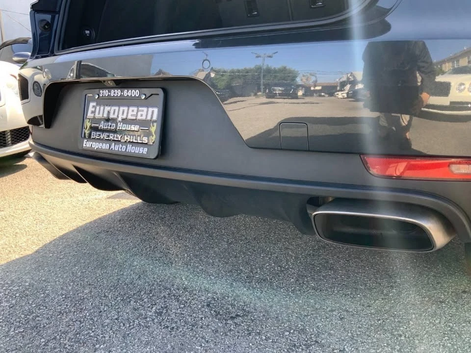 2019 Porsche Macan - Image 18 of 20