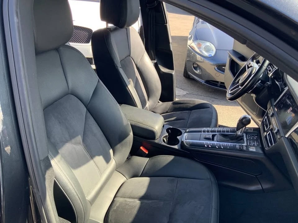 2019 Porsche Macan - Image 15 of 20