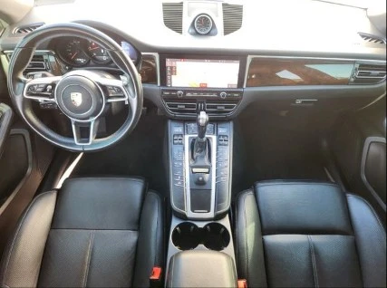2019 Porsche Macan - Image 8 of 12