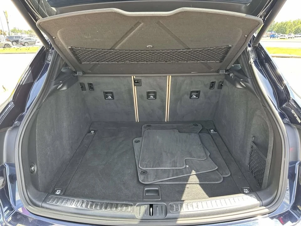 2019 Porsche Macan - Image 11 of 12