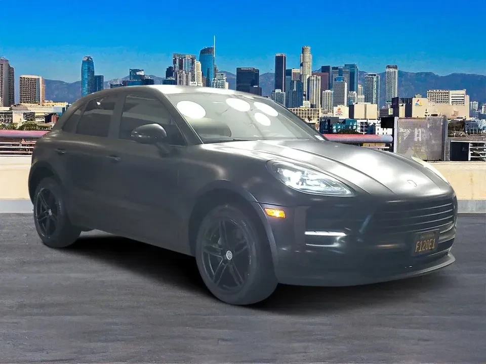 2019 Porsche Macan - Image 18 of 19