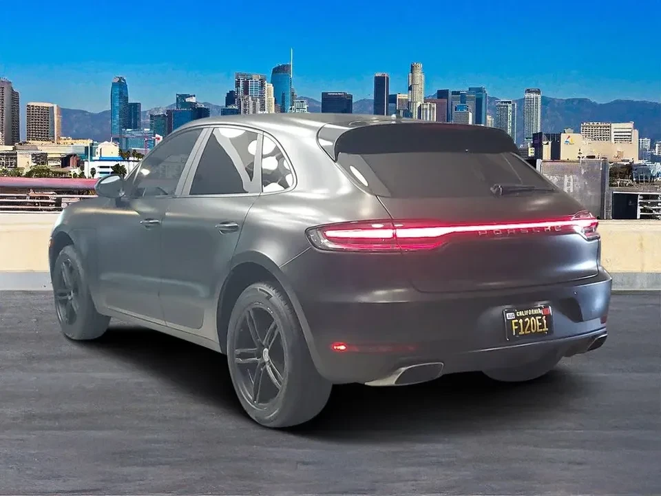 2019 Porsche Macan - Image 16 of 19