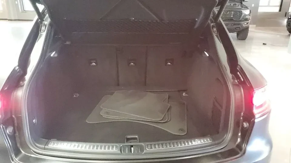 2019 Porsche Macan - Image 13 of 19