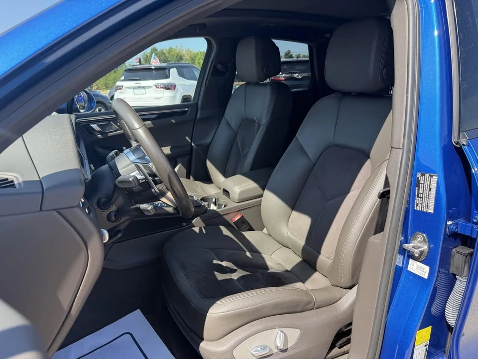2019 Porsche Macan - Image 9 of 19