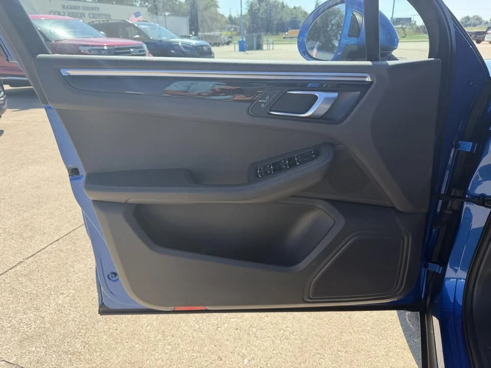 2019 Porsche Macan - Image 6 of 19