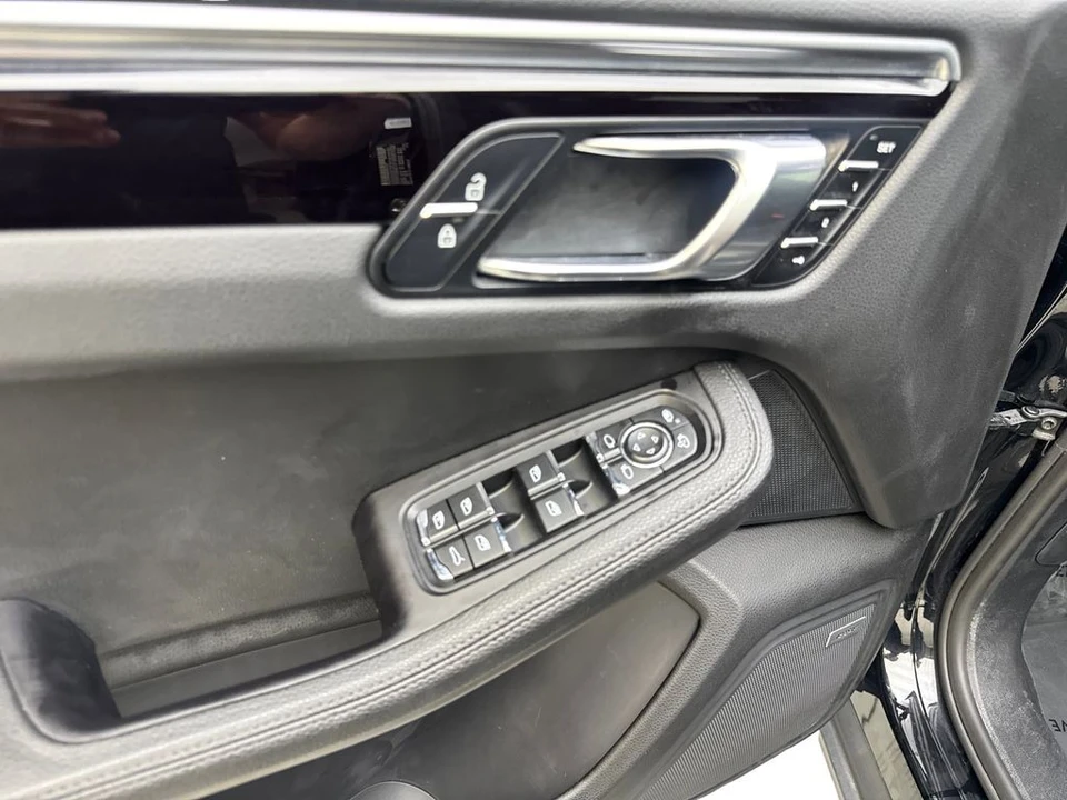 2019 Porsche Macan - Image 31 of 31