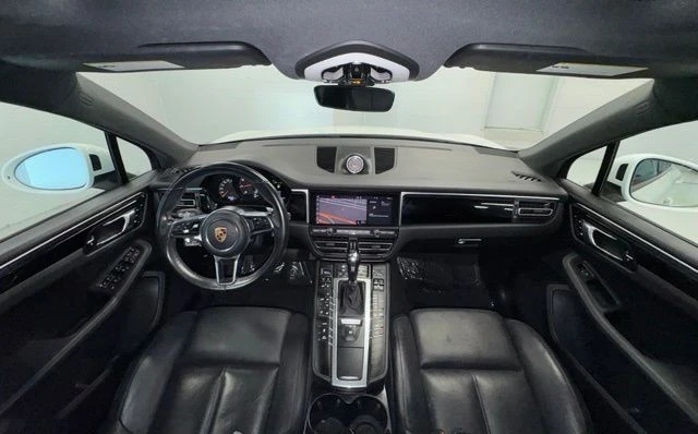 2019 Porsche Macan - Image 11 of 30