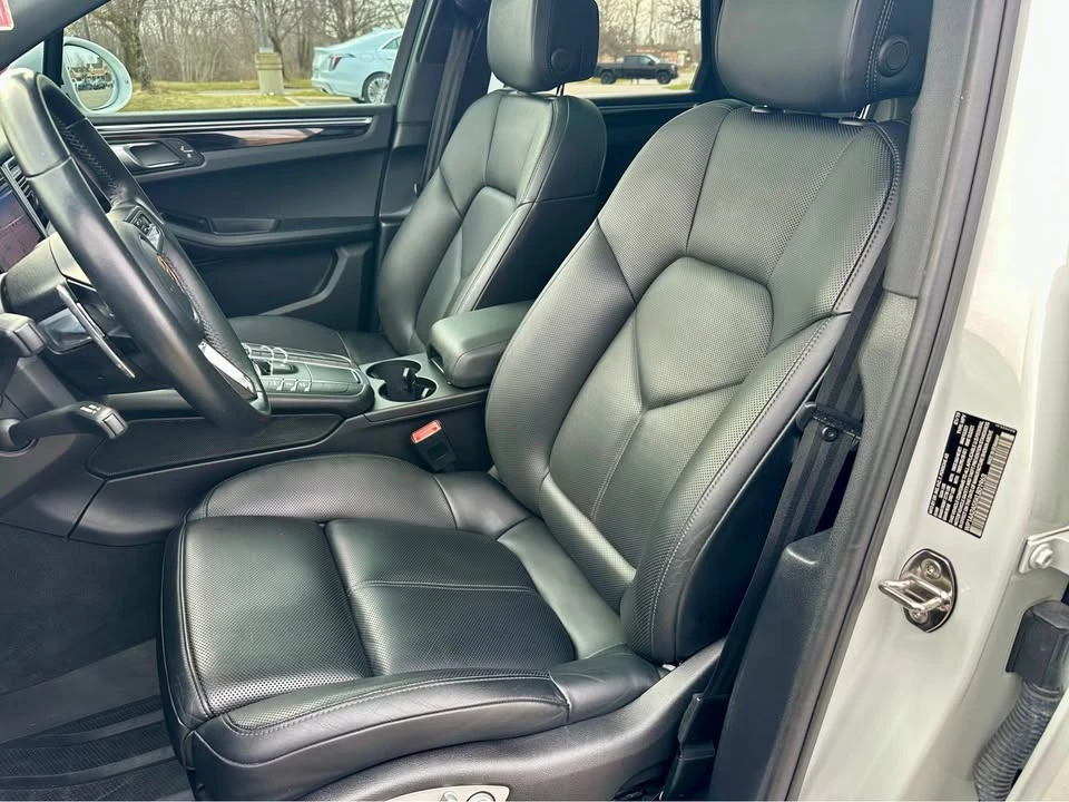 2019 Porsche Macan - Image 11 of 13