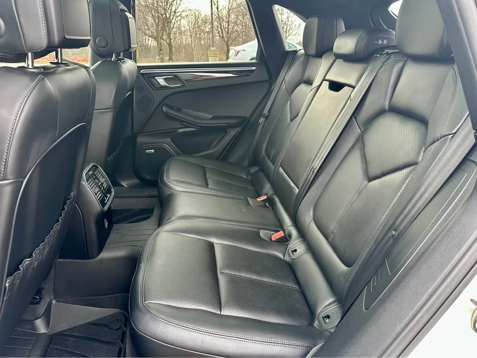 2019 Porsche Macan - Image 12 of 13