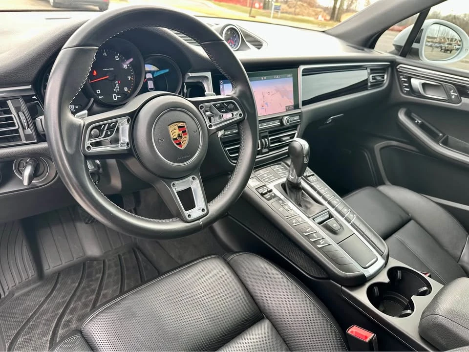 2019 Porsche Macan - Image 9 of 13