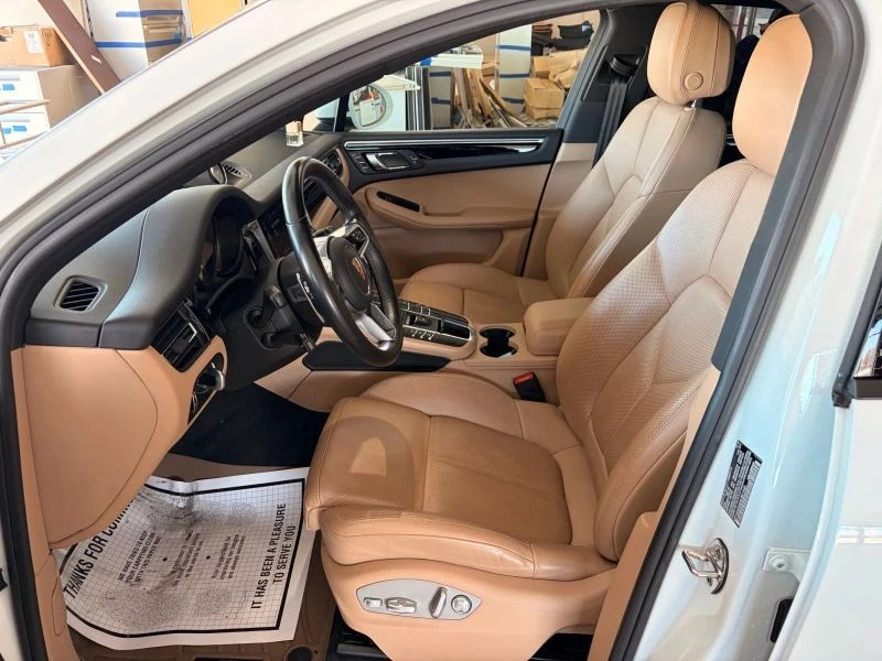 2019 Porsche Macan - Image 11 of 12