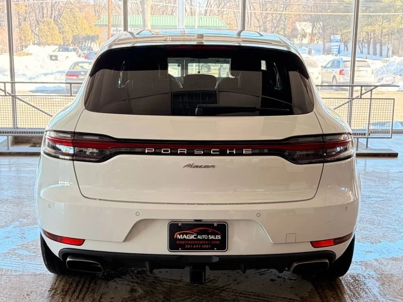 2019 Porsche Macan - Image 8 of 12