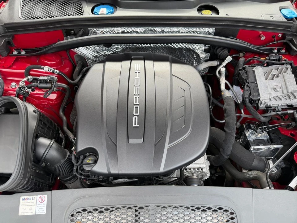 2019 Porsche Macan - Image 11 of 21
