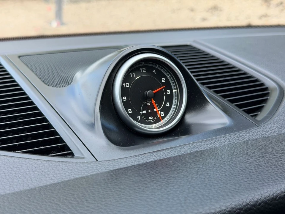 2019 Porsche Macan - Image 19 of 21