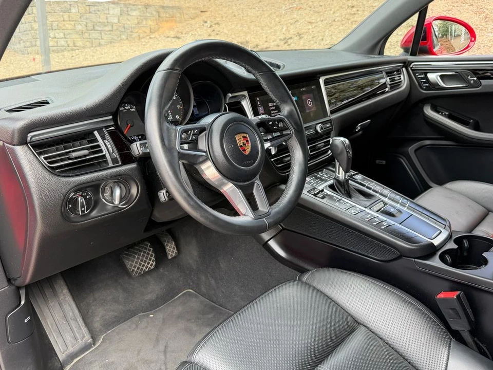 2019 Porsche Macan - Image 15 of 21