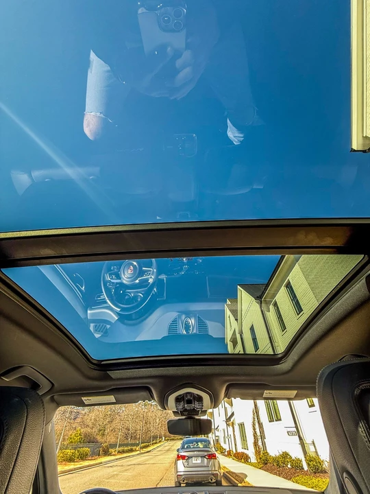 2019 Porsche Macan - Image 10 of 16