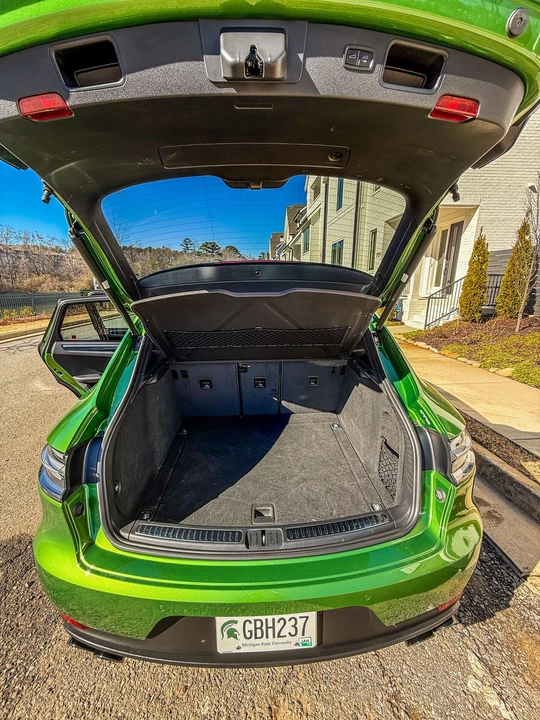 2019 Porsche Macan - Image 11 of 16