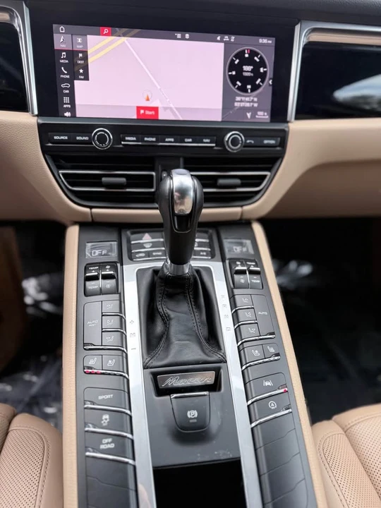 2019 Porsche Macan GTS - Image 8 of 15