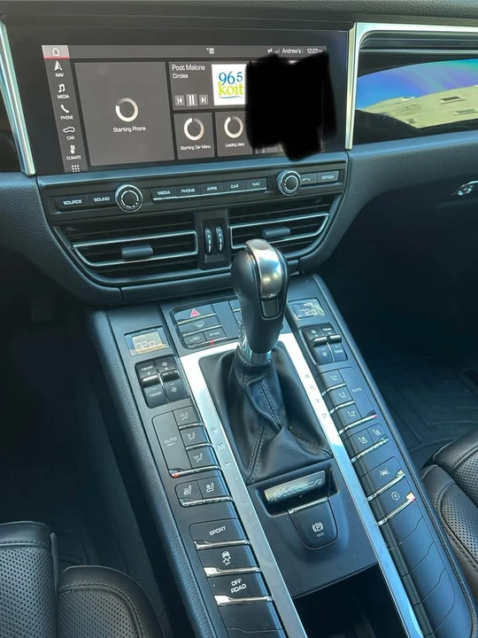 2019 Porsche Macan - Image 11 of 15