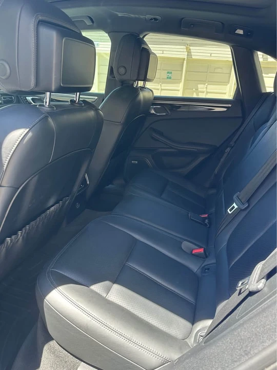 2019 Porsche Macan - Image 10 of 15