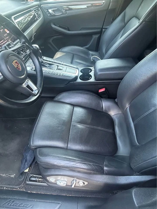 2019 Porsche Macan - Image 13 of 17