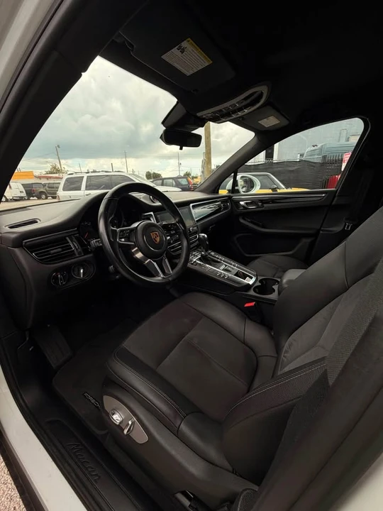 2019 Porsche Macan - Image 6 of 8