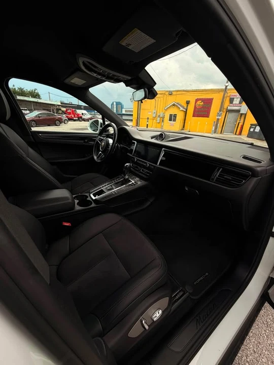 2019 Porsche Macan - Image 7 of 8
