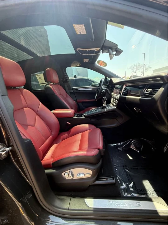 2019 Porsche Macan - Image 14 of 15