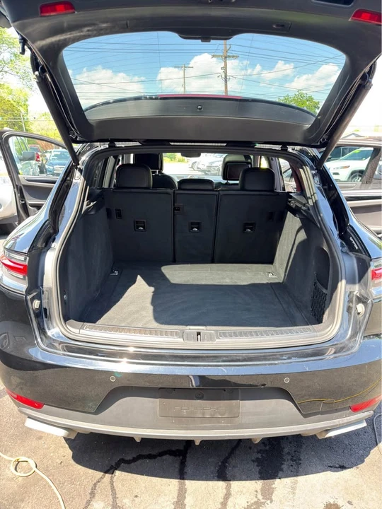 2019 Porsche Macan - Image 9 of 19