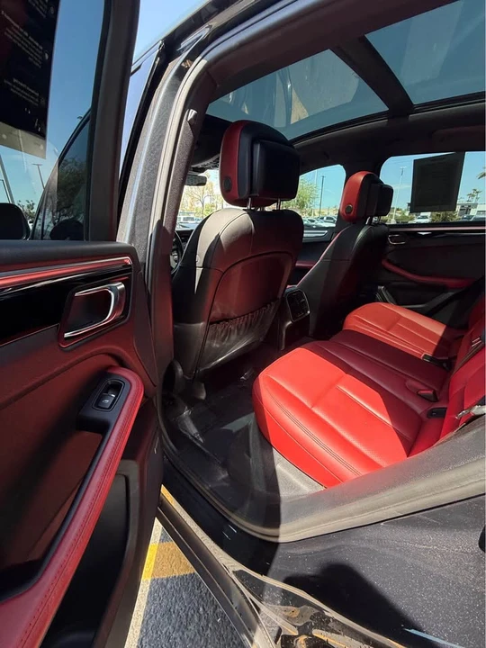 2019 Porsche Macan - Image 8 of 15