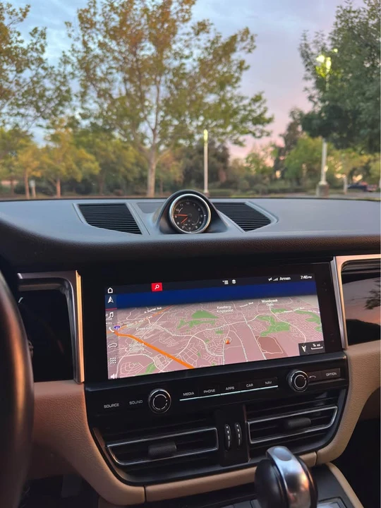 2019 Porsche Macan - Image 10 of 13