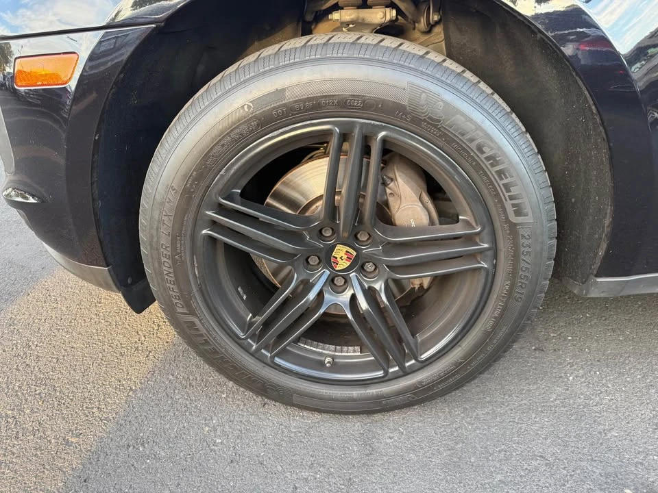 2019 Porsche Macan - Image 19 of 20