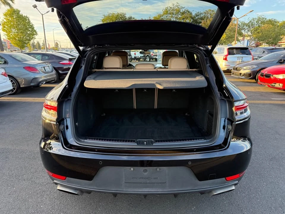 2019 Porsche Macan - Image 17 of 20